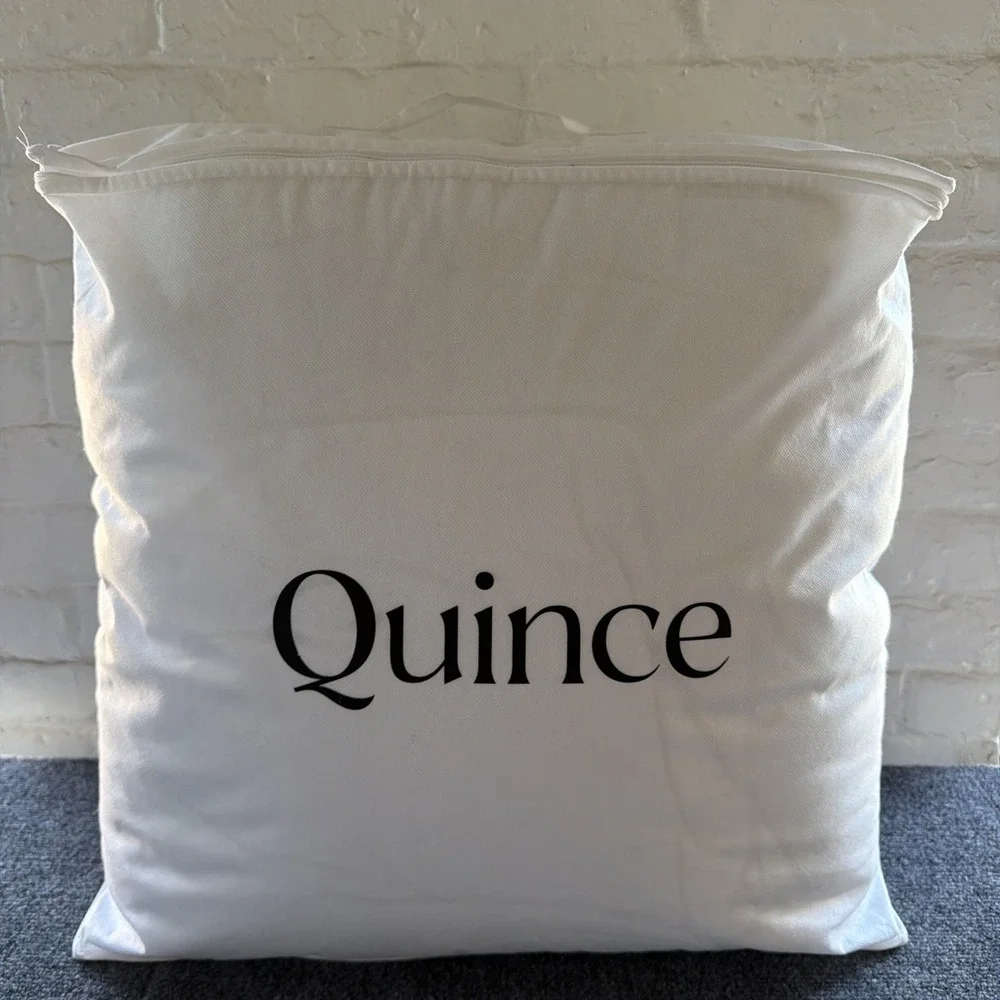 Quince Premium Down Alternative Comforter Ultra Warm King Cal King New